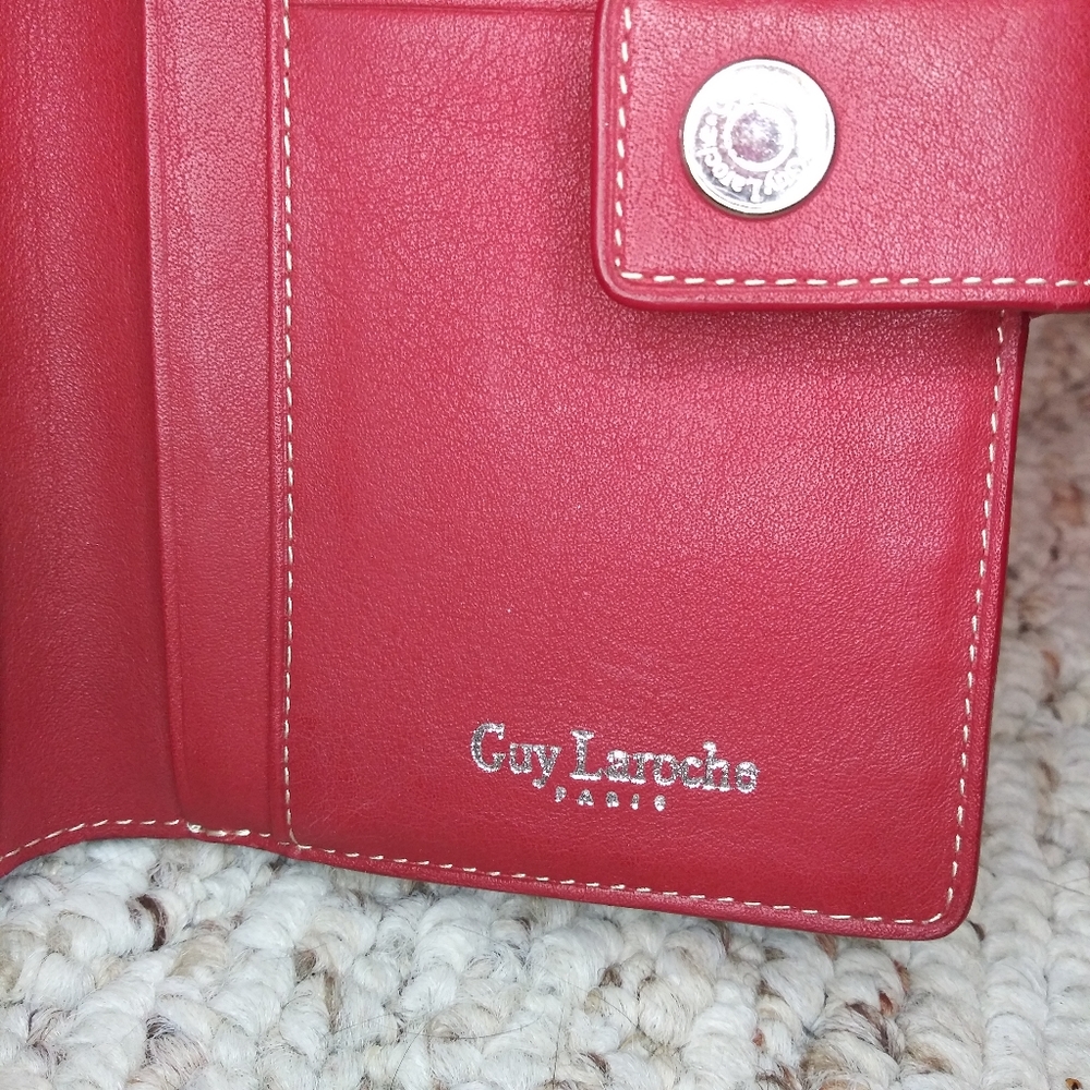 Vintage Guy Laroche Paris GL Embossed Red Leather, Silver Snap Closure Wallet - Picture 8 of 11